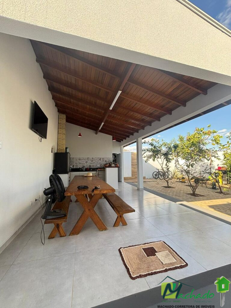 WhatsApp Image 2025-10-14 at 09.40.50 (2)