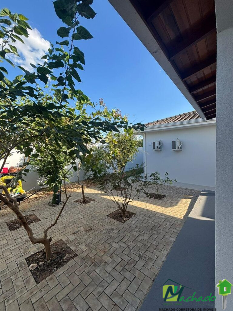 WhatsApp Image 2025-10-14 at 09.40.51 (4)